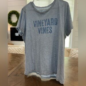 Vineyard Vines Women T- Shirt